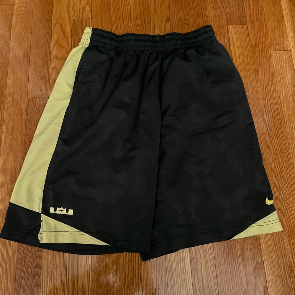 Nike Lebron James Basketball Shorts - XL